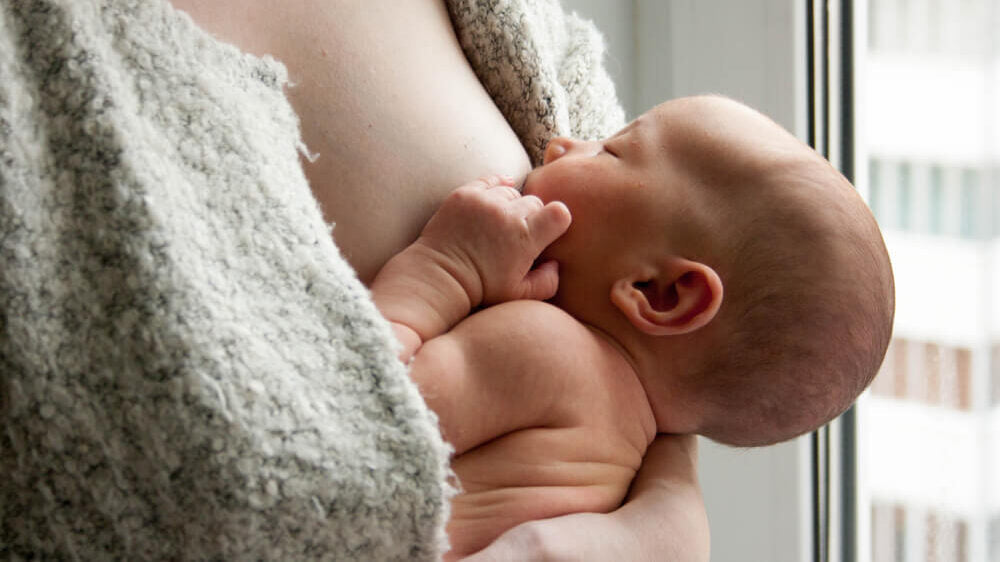 Aylara Göre Bebek Emzirme Rutinleri